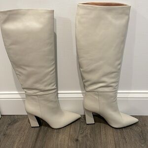 Steve Madden Showbiz thigh high boots size 8.5 white/bone